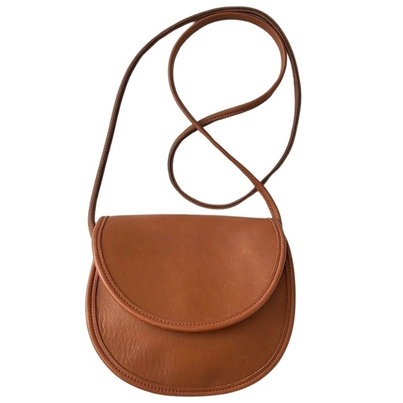 Coach Handbags - Vintage Coach Leather Casey Crossbody Bag in British Tan 9923